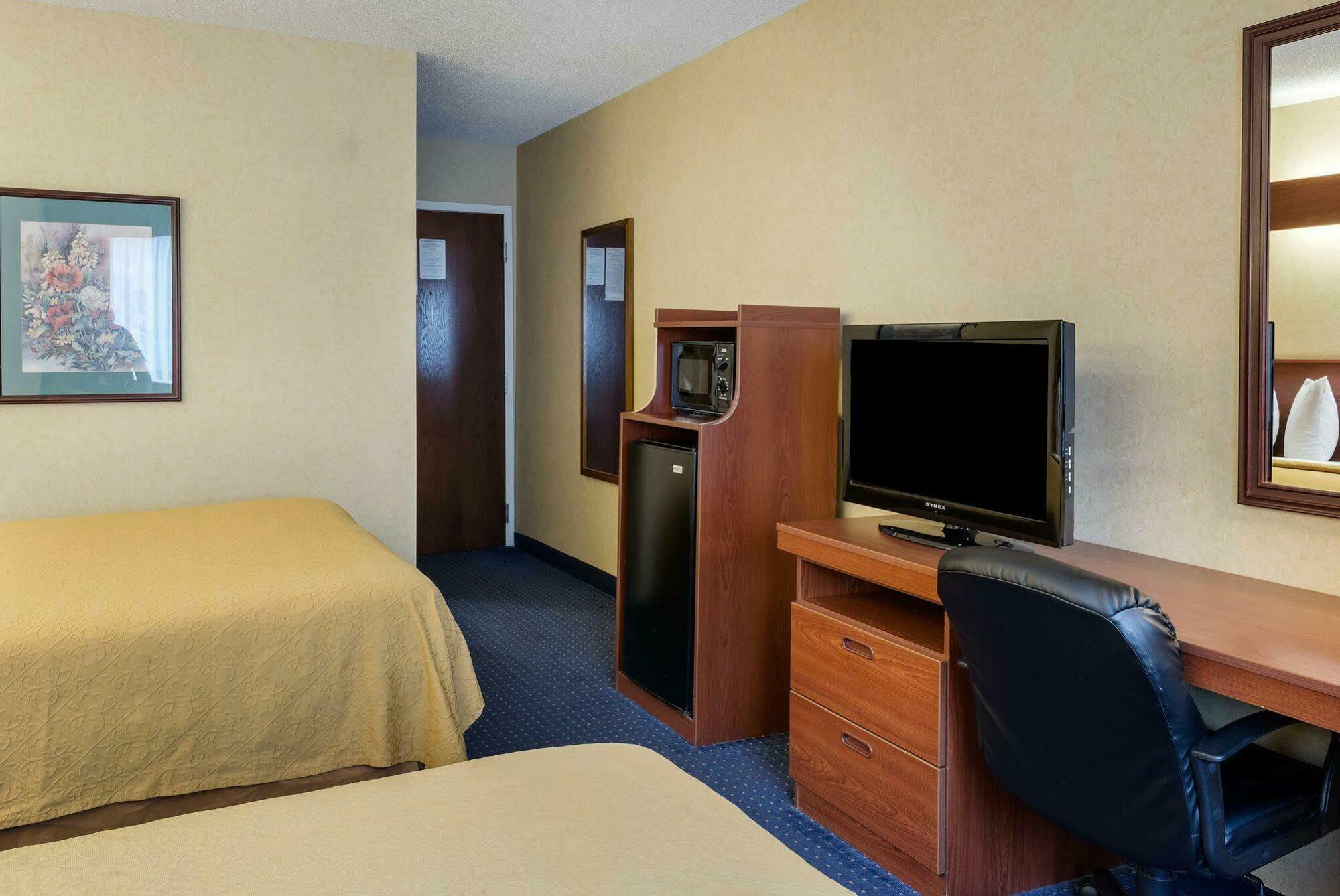Quality Inn Chester - South Richmond Εξωτερικό φωτογραφία